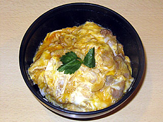 比内地鶏親子丼 | 秋田県のご当地B級グルメ