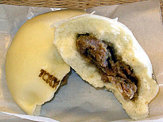 TOKYO X 豚まん | 東京都（多摩地域）のご当地B級グルメ