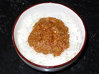 かけるギョーザ | ご飯にかけるギョーザ | ユーユーワールド | 栃木県・宇都宮のご当地グルメ