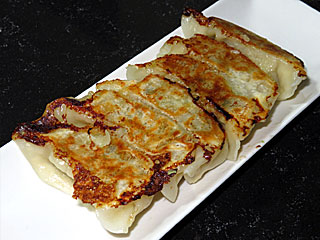 雪松餃子 | 群馬県（水上）のご当地B級グルメ